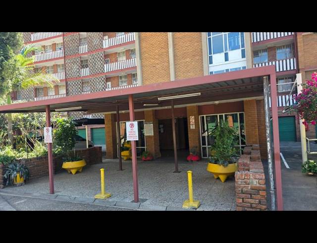 1 BEDROOM APARTMENT FOR SALE IN WEAVIND PARK